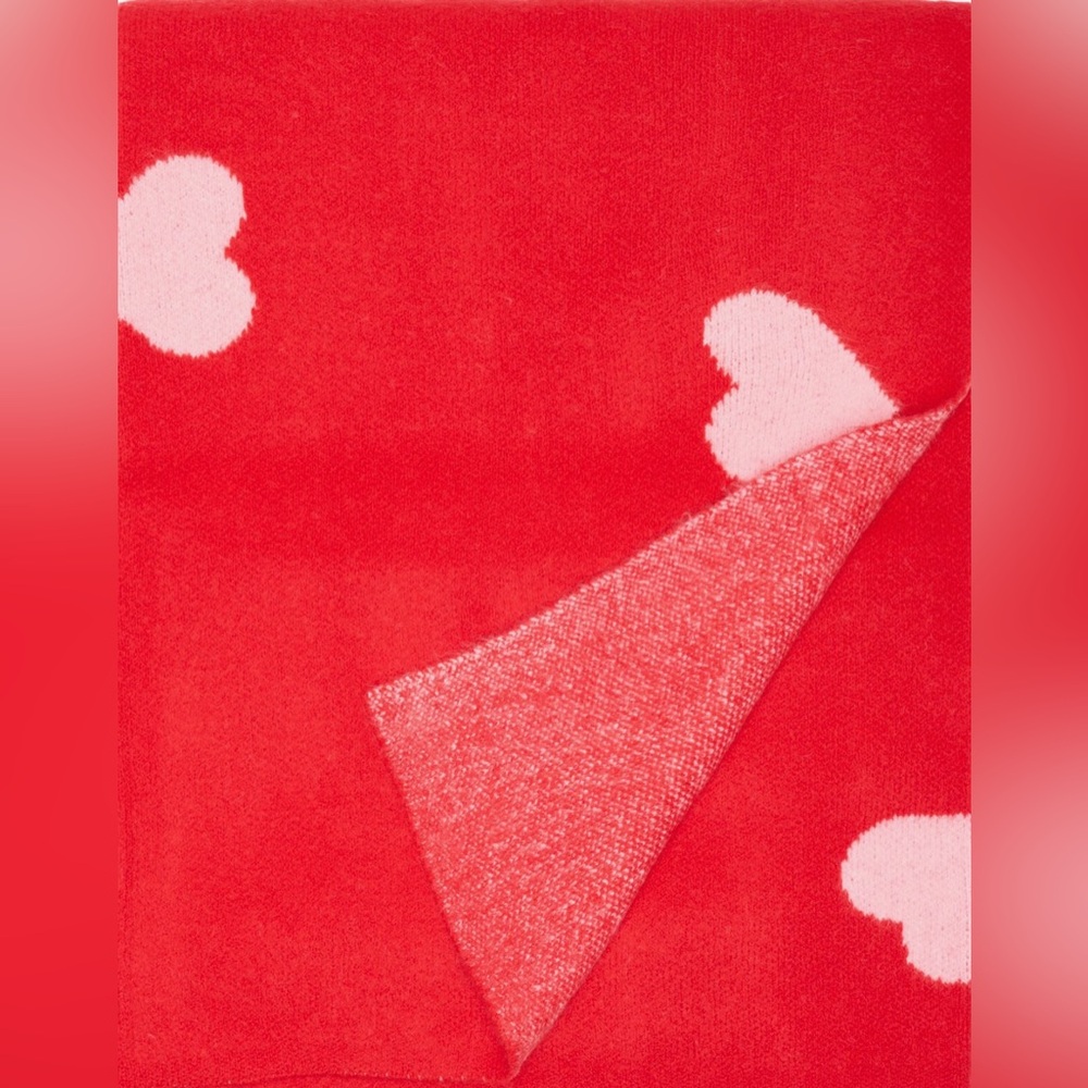Cece Allover Heart Blanket NWT